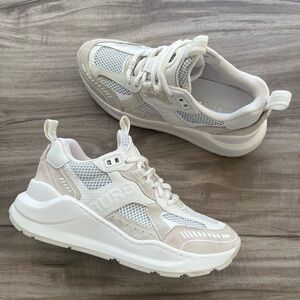 Burberry Suede Trainer Low Size 6.5 (EU 37) Womens